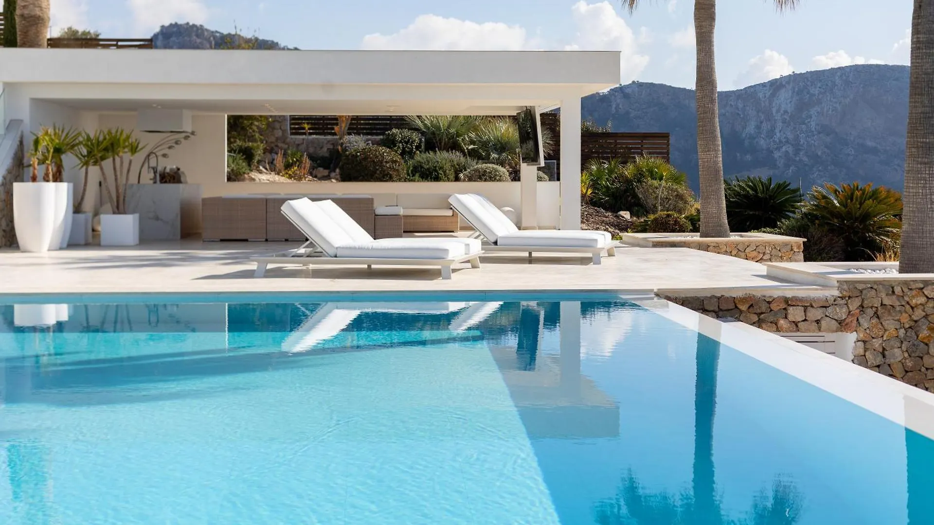 אנדרטקס Blue Sky Mallorca Luxury Villa